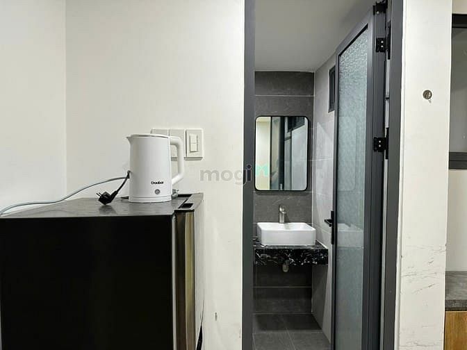 Hình ảnh Cho thuê phòng studio cửa sổ trời sát siêu thị Sài Gòn Vạn Hạnh Mall