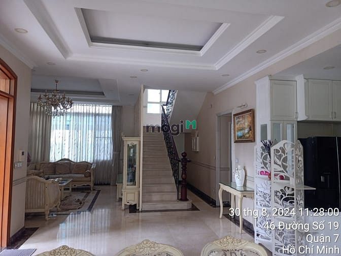 Hình ảnh Cho Thuê Biệt Thự  Phú Mỹ Hưng, Quận 7, 308m Full Nội Thất Cao Cấp,4PN