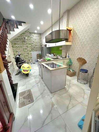 Hình ảnh Về quê Bà Tám bán gấp nhà đường Xóm Chiếu Quận 4, 60m2