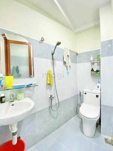 Hình ảnh Bán nhà Bùi thị Xuân Tân bình nở hậu đẹp