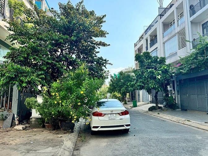 Hình ảnh Bán Đất 8x17m(130,2m2) sát mặt tiền Đặng Thùy Trâm. Giá 9,3 tỷ