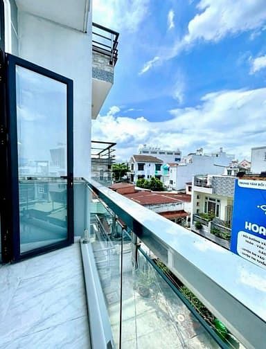 Hình ảnh Phòng gác ban công full nội thất giá rẻ ngay Mã Lò