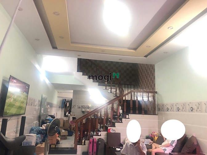 Hình ảnh Cho thuê nhà 2 tầng đường Tô Hiệu có sân để xe