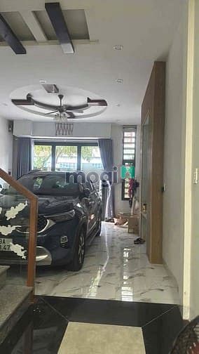 Hình ảnh Cho thuê nhà 3 tầng MT Bế Văn Đàn