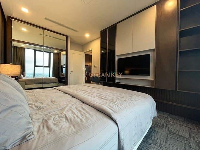 Hình ảnh 3Beds 121 Sqm Vinhomes Golden River View Bitexco, Saigon River