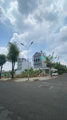 Hình ảnh Bán lô đất góc Kdc Tân Phong Sedeco Q7- Ngang 7x18m
