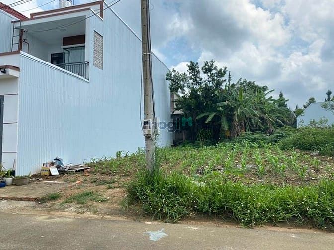 Hình ảnh Bán lô đất 120m2 thổ cư gía chỉ 500tr đường Bùi Công Trừng-Hóc Môn.