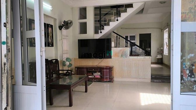 Hình ảnh Cho thuê nhà 2 tầng 4 phòng ngủ sát chợ Hòa Khánh