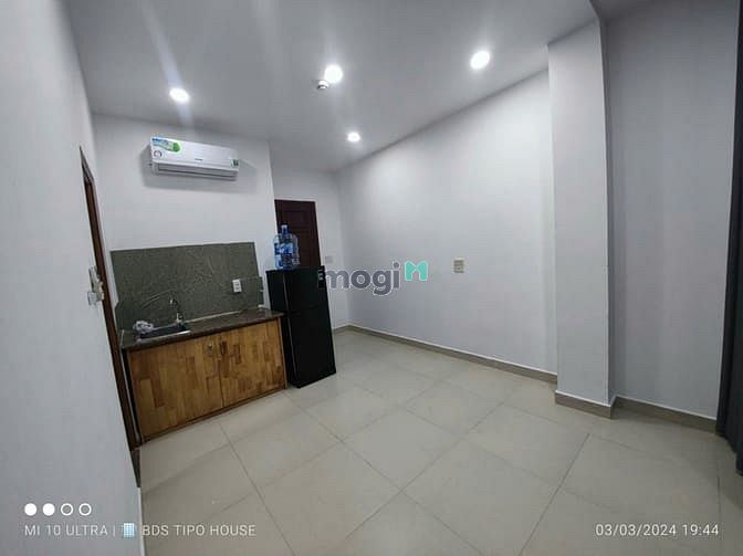 Hình ảnh Cho thuê studio cửa sổ lớn cách Vạn Hạnh Mall 30s, ĐH Huflit, BKhoa...