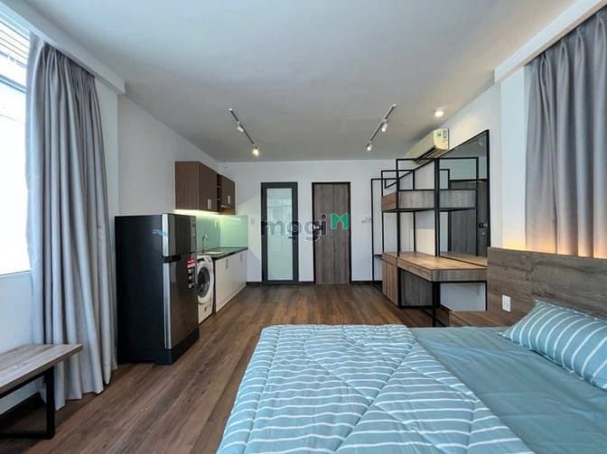 Hình ảnh Studio ban công siêu rộng tại Cống Quỳnh Quận 1