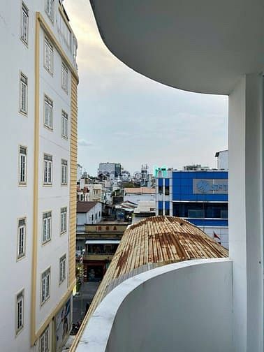 Hình ảnh Studio ban công siêu rộng tại Cống Quỳnh Quận 1