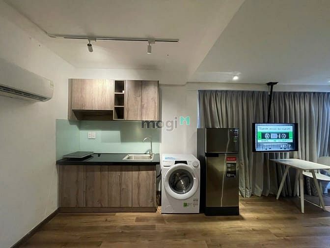 Hình ảnh Studio ban công siêu rộng tại Cống Quỳnh Quận 1
