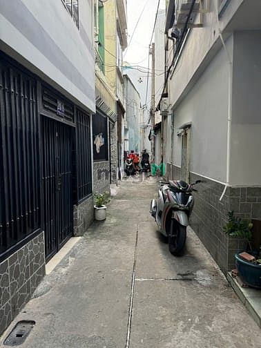 Hình ảnh *Bán nhà hẻm 1054 *- CMT8, phường 4 Tân Bình, 4,6 tỷ