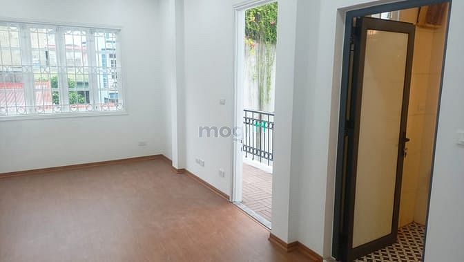 Hình ảnh Bán nhà Đội Cấn 8,2 tỷ. 38m². 5 tầng. Mt 5,1m.