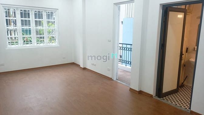 Hình ảnh Bán nhà Đội Cấn 8,2 tỷ. 38m². 5 tầng. Mt 5,1m.