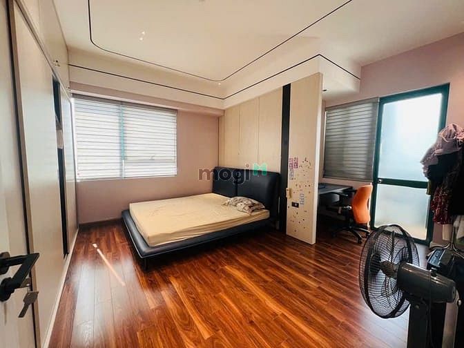 Hình ảnh Bán Căn Hộ Cao Cấp Láng Hạ 122m2 - Tầng Trung - Hơn 8 Tỷ - View Hồ