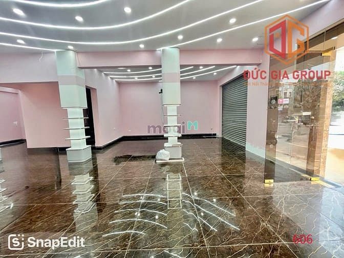 Hình ảnh Cho thuê toà nhà 1T2L góc 2 mặt tiền đối diện Vincom