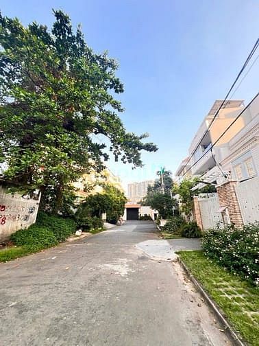 Hình ảnh Bán đất 10x30  đẹp biệt thự đường 79 Trần Não Q.2 Giá 35 tỷ