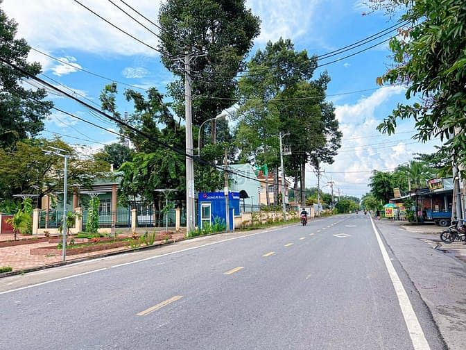 Hình ảnh Cần bán lô đất thổ cư 615m2 mặt tiền đường Bà Thiên