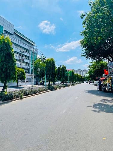 Hình ảnh Bán nhà 2 tầng mặt tiền Đại lộ 3 phường Phước Bình Q9 110m2 giá 10Tỷ