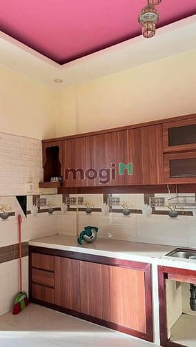 Hình ảnh Nhà thuê có sân rộng, nhà mới đẹp, thoáng.