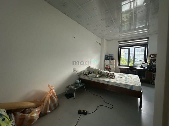 Hình ảnh Cho thuê nhà 3 tầng full nội thất đường Hòa Minh