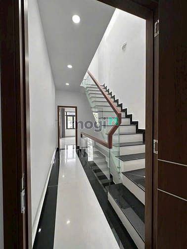 Hình ảnh Nhà Phố Đẹp hiện đại mặt tiền đường 8m - KDC Thesun Đào Tông Nguyên
