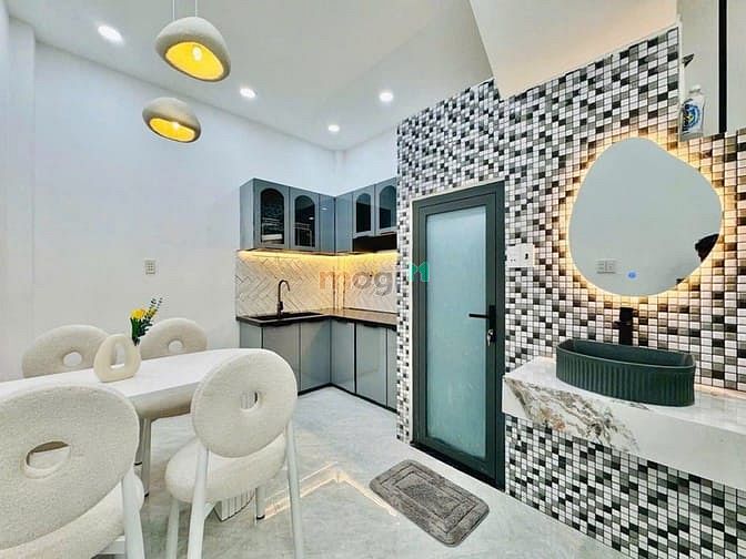 Hình ảnh Kẹt tiền bán gấp 2 ty 340tr còn TL MT đường Phú Định, P16, Q8