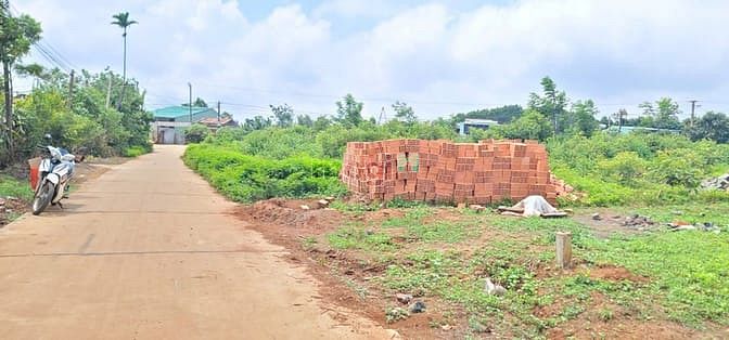Hình ảnh Bán gấp 126m2 full thổcư hem Lý Chính Thắng,cách ngã Tư lâm nghiệp 2km