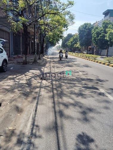 Hình ảnh Bán đất tặng nhà trung tâm ngã tư lạc đạo - trần lãm