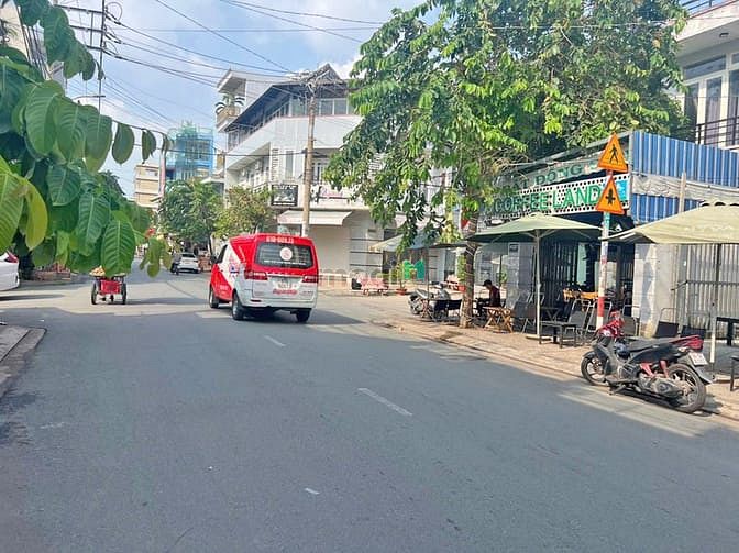 Hình ảnh Lô đất cần bán hẻm 413/ Lê Văn Qưới, dt:80m2, hẻm 10m, Giá: 7,9 tỷ.