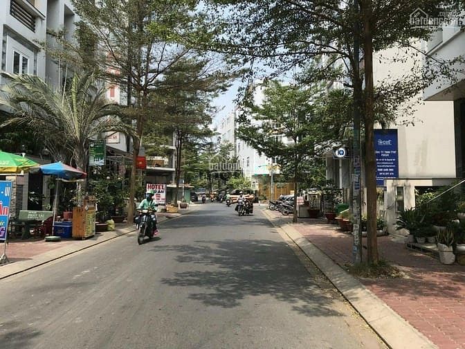 Hình ảnh Bán lô đất biệt thư KDC Tân phong Quận 7, Ngang 10x20m- ngay Lotte