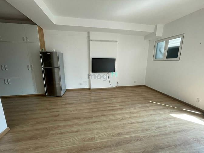Hình ảnh Quận 10 cho thuê Studio y hình view 3/2, trống sẵn, yên tĩnh, hồ bơi