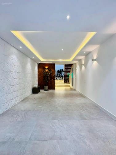 Hình ảnh Bán gấp căn ở 402 Lê Văn Sỹ Q3, 75m2 2tỷ8 đang cho thuê 20tr SHR