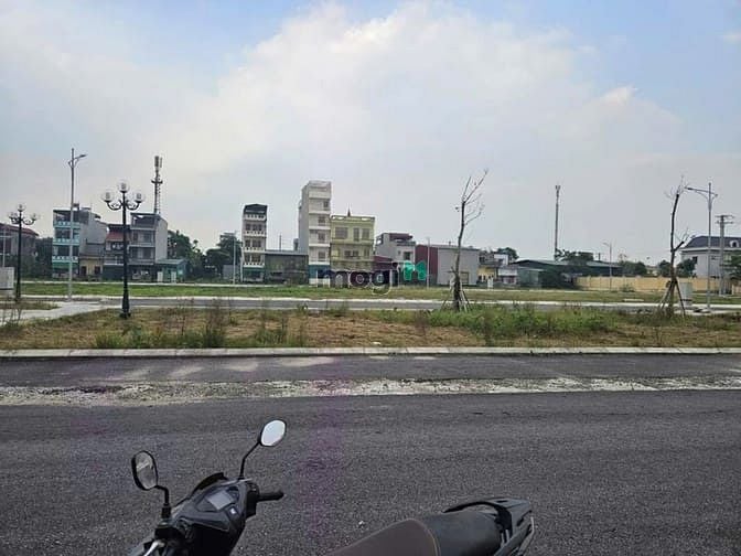 Hình ảnh Bán đất đẹp ngã tư gia lễ dt 75m2 , giá 2 tỷ