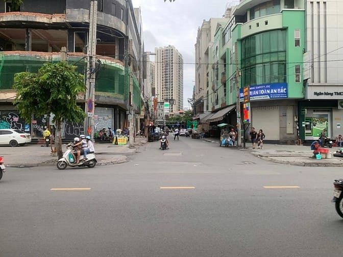 Hình ảnh Cho thuê nhà HXH Cách Mạng Tháng 8 Phường 12 Quận 10