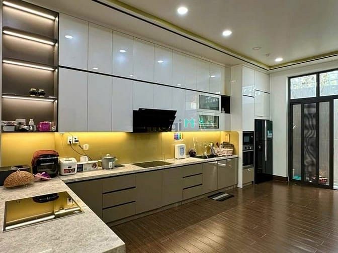 Hình ảnh căn Thích Quảng Đức, Phú Nhuận 76m2 2tỷ2 đang có HD thuê 23tr/th