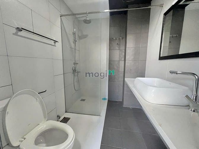 Hình ảnh Mb6623 nạp rút nhanh chóng studio ban công 40m2 thang máy mặt tiền bờ kè Trường Sa Quận 3