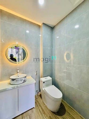 Hình ảnh Bán gấp nhà phố đầu hẻm 22 Hoàng Diệu, quận 4, 72m2, 4tỷ350, sổ sẵn