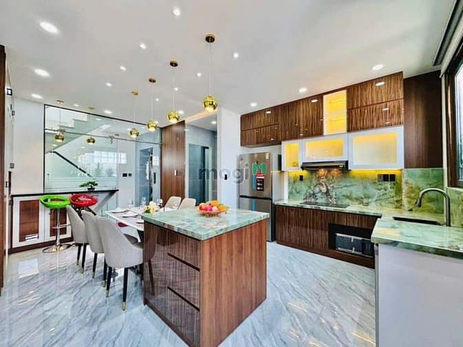 Hình ảnh Bán gấp nhà phố đầu hẻm 22 Hoàng Diệu, quận 4, 72m2, 4tỷ350, sổ sẵn
