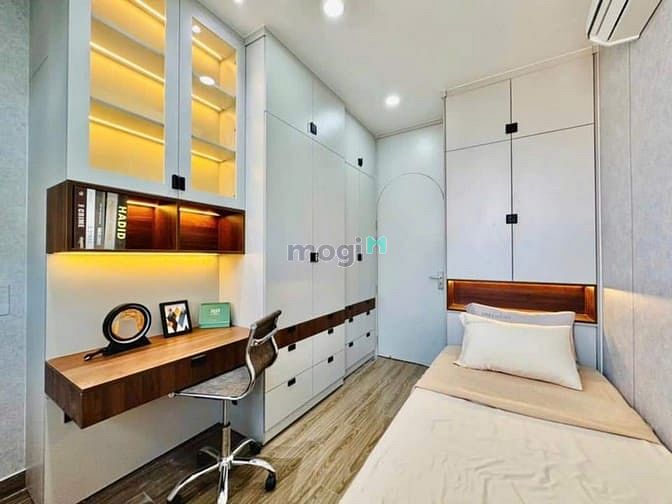 Hình ảnh Bán gấp nhà phố đầu hẻm 22 Hoàng Diệu, quận 4, 72m2, 4tỷ350, sổ sẵn
