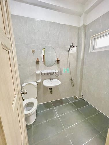 Hình ảnh Studio full nội thất máy giặt riêng, có cửa sổ lớn, Tại Trịnh Khắc Lập