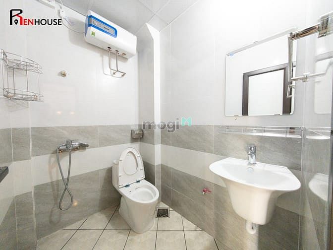 Hình ảnh Cho thuê 1 phòng ngủ ban công cửa sổ lớn ngay phú kiều