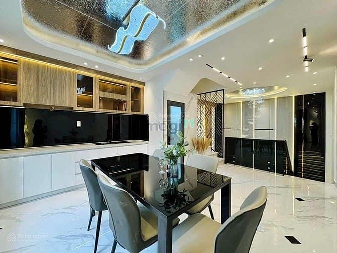 Hình ảnh Cô Hạnh bán gấp nhà Lê Văn Sỹ, quận 3, 65m2, giá 3 tỷ 170, sổ hồng sẵn
