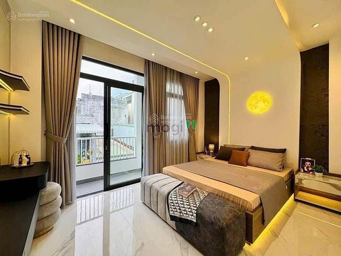 Hình ảnh Cô Hạnh bán gấp nhà Lê Văn Sỹ, quận 3, 65m2, giá 3 tỷ 170, sổ hồng sẵn