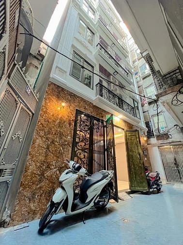 Hình ảnh Bán ccmn cách phố Khâm Thiên 100m, 43m 10phòng khép kín, 9.9tỷ