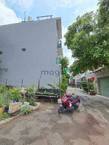 Hình ảnh Bán miếng đất Long Trường Q9 64m2 1ty950 SHR