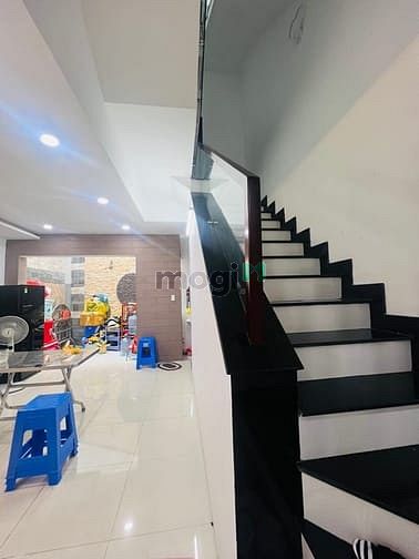 Hình ảnh Bán căn Bình Hưng Hòa Bình Tân 60m2 giá 2ty3 sổ sẵn
