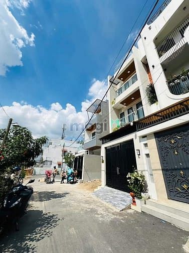 Hình ảnh Chính chủ bán miếng đất Thủ Đức 96m2 giá 2ty6 SHR