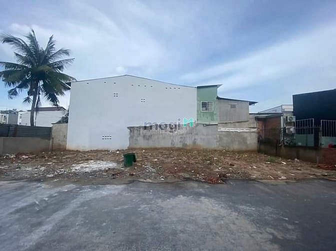Hình ảnh Chính chủ bán miếng đất Thủ Đức 96m2 giá 2ty6 SHR